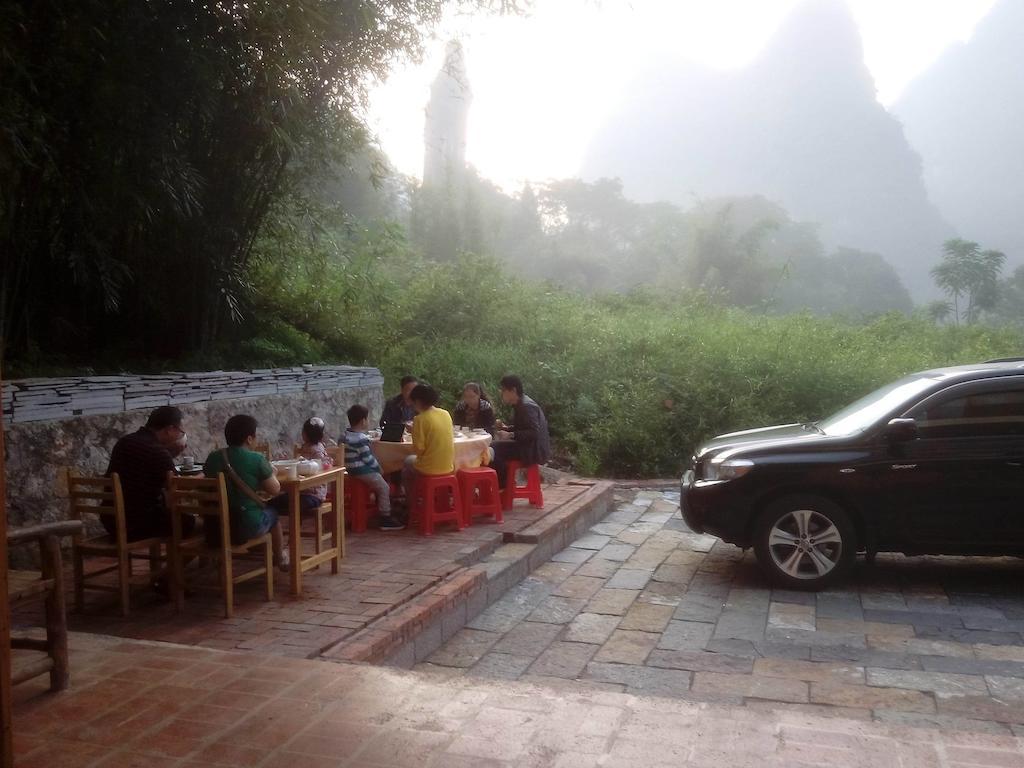 Отель Yangshuo Peaceful Valley Retreat Экстерьер фото