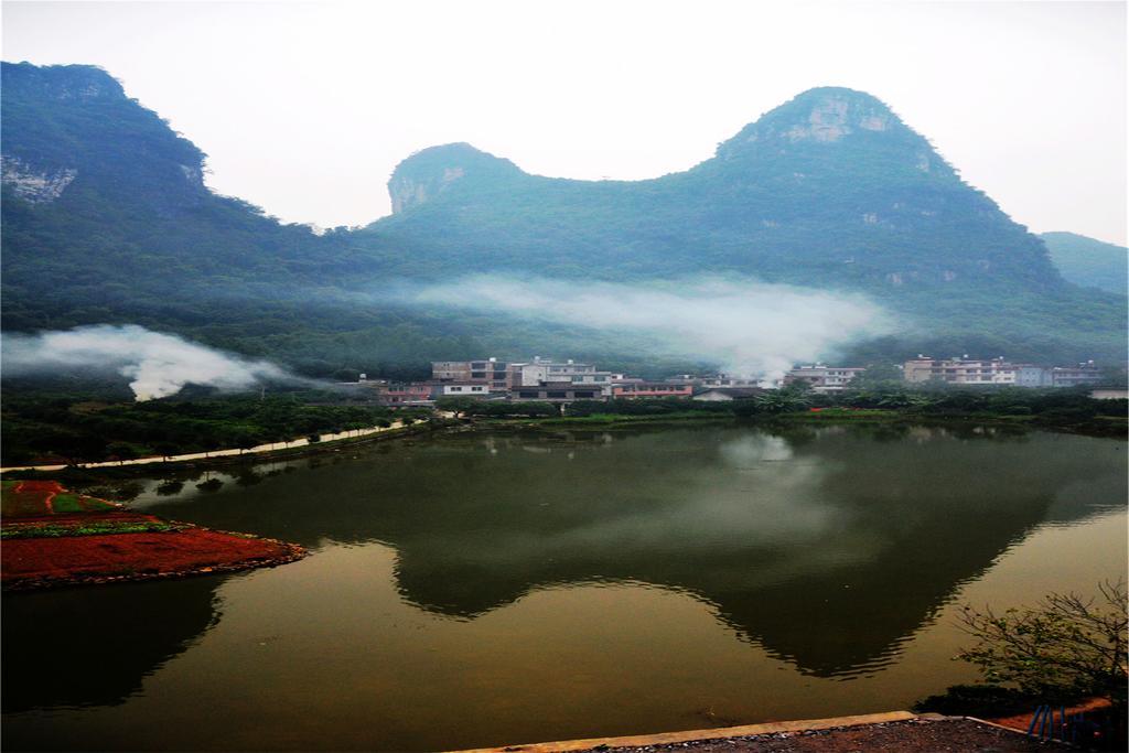 Отель Yangshuo Peaceful Valley Retreat Экстерьер фото